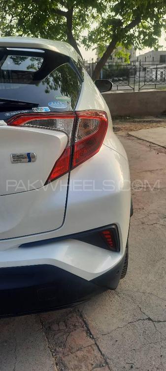 Toyota C-HR 2020 for Sale in Faisalabad Toyota C-HR 2020 for Sale in Faisalabad Image-5