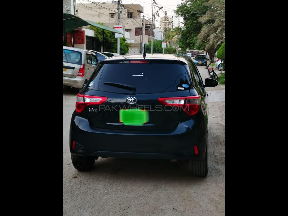 Toyota Vitz 2017 for Sale in Karachi Image-1