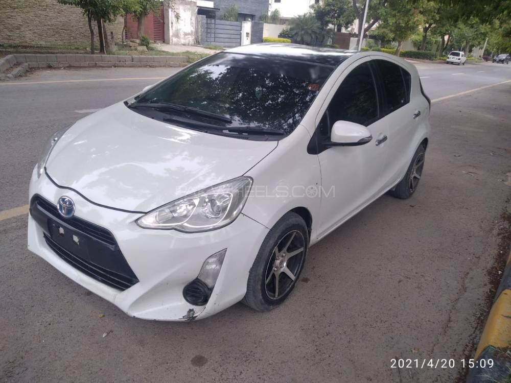 ٹویوٹا اکوا 2015 for Sale in اسلام آباد ٹویوٹا اکوا 2015 for Sale in اسلام آباد Image-3