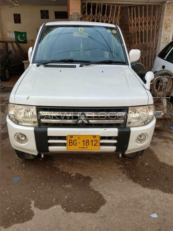 Mitsubishi Pajero Mini 2010 for Sale in Karachi Image-1