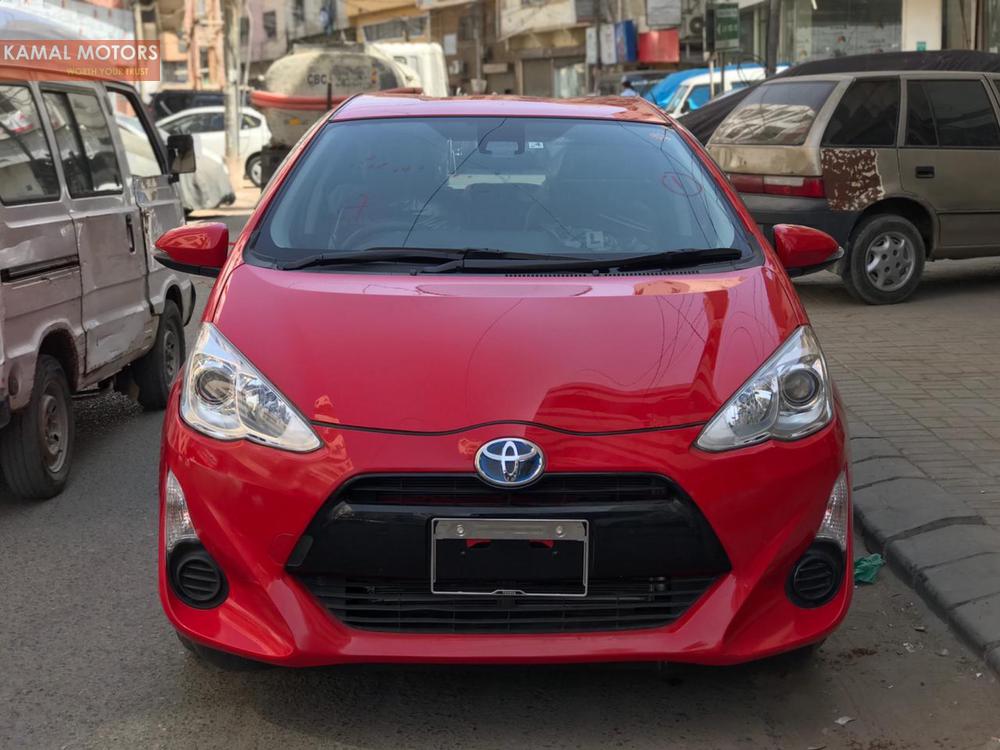 Toyota Aqua 2017 for Sale in Karachi Image-1