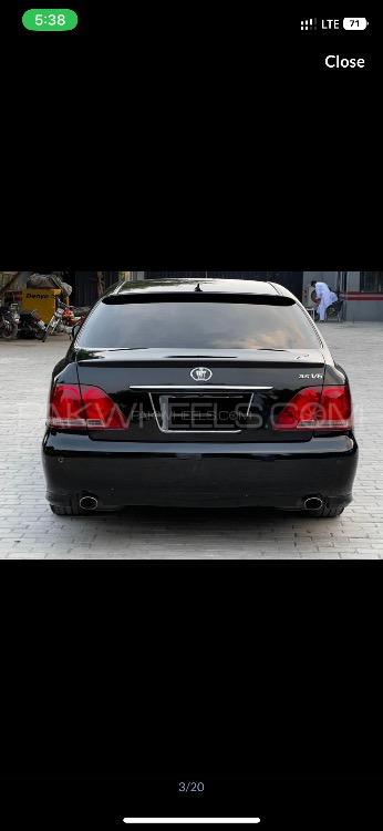 Toyota Crown - 2005  Image-1