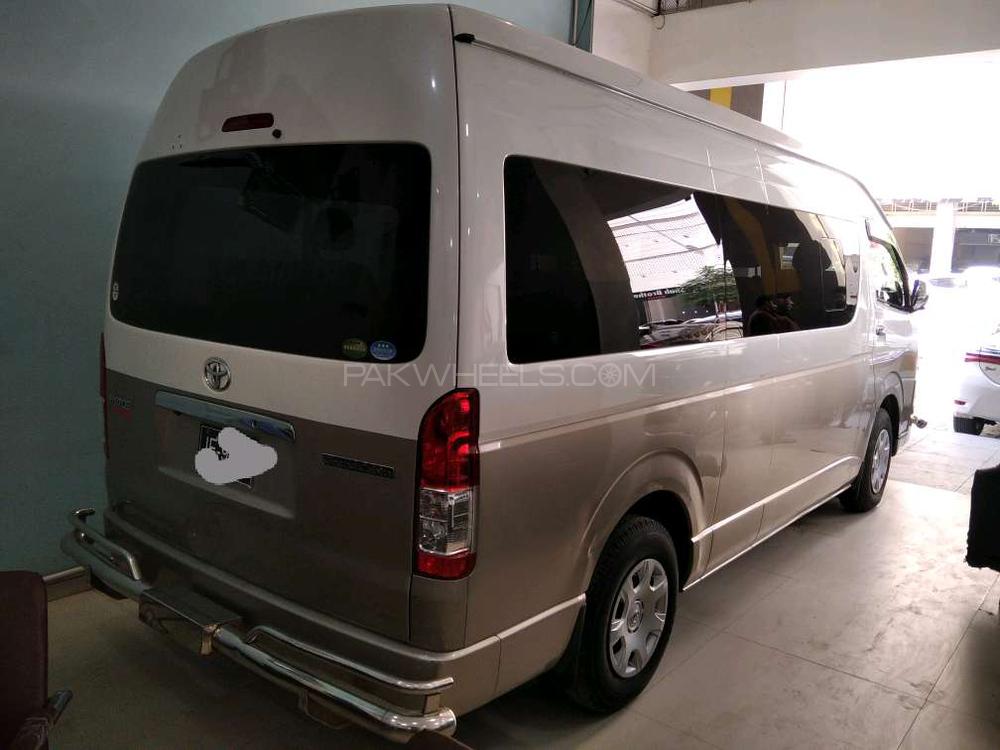 Toyota Hiace 2015 for Sale in Karachi Toyota Hiace 2015 for Sale in Karachi Image-8