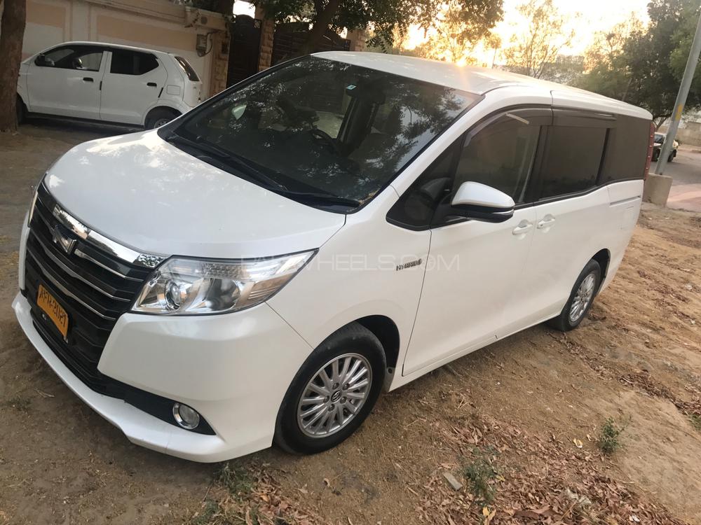 Toyota Noah 2016 for Sale in Karachi Image-1