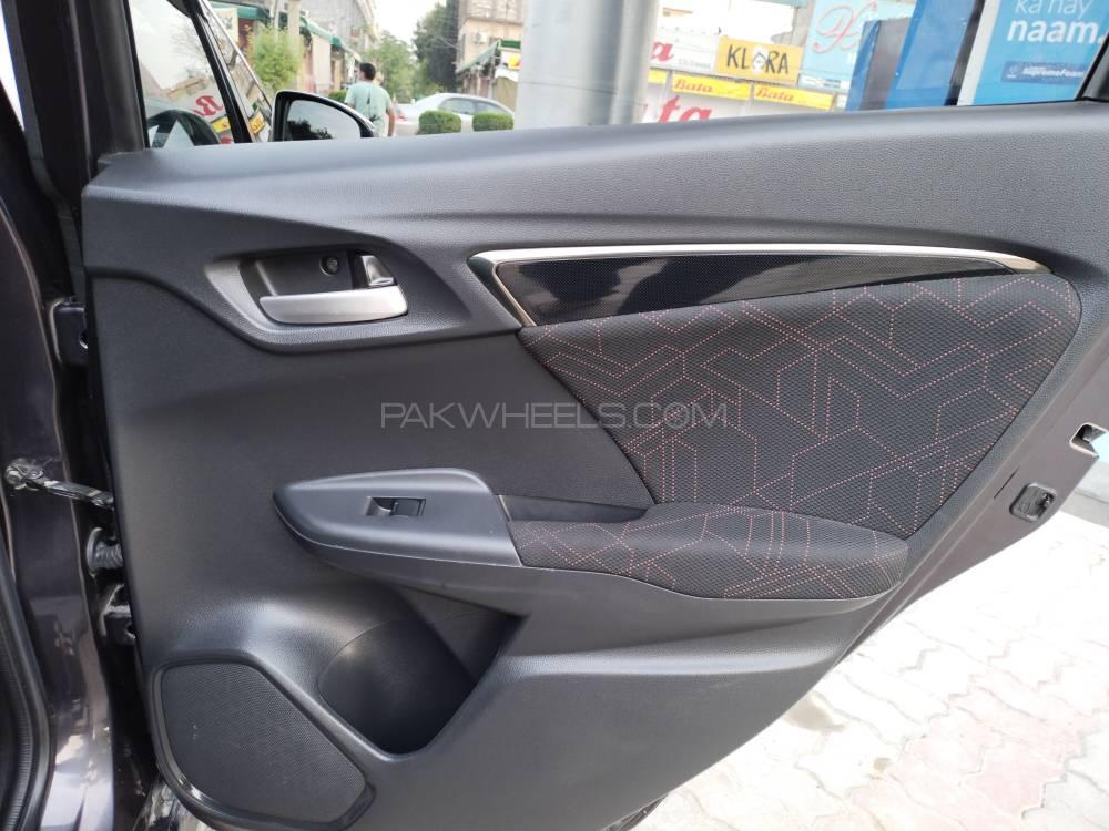 ہونڈا فٹ 2015 for Sale in راولپنڈی ہونڈا فٹ 2015 for Sale in راولپنڈی Image-8