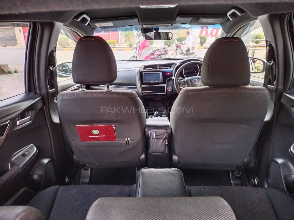 ہونڈا فٹ 2015 for Sale in راولپنڈی ہونڈا فٹ 2015 for Sale in راولپنڈی Image-5