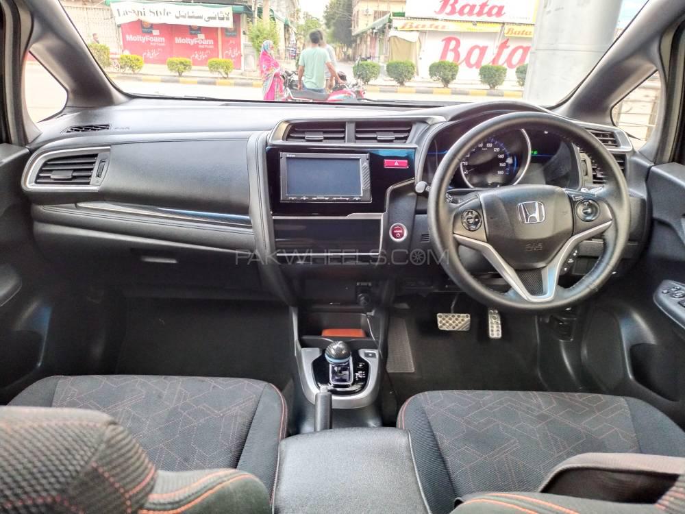 ہونڈا فٹ 2015 for Sale in راولپنڈی ہونڈا فٹ 2015 for Sale in راولپنڈی Image-10