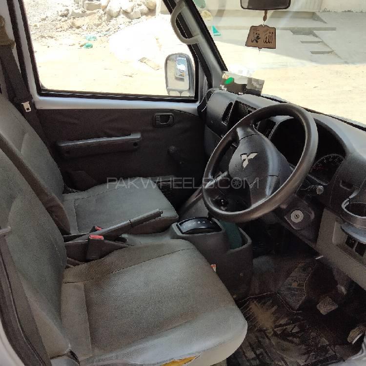 Mitsubishi Minicab 2012 for Sale in Karachi Mitsubishi Minicab 2012 for Sale in Karachi Image-5