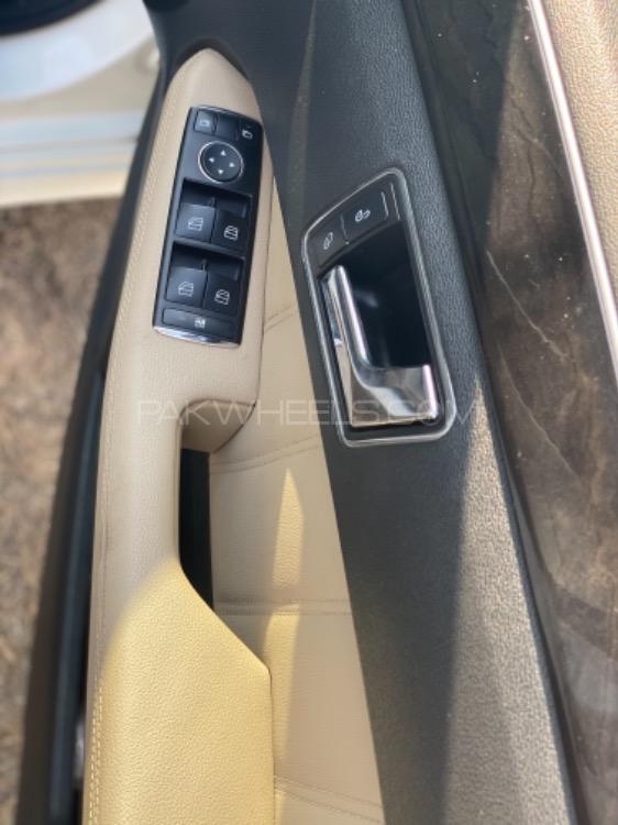 Mercedes Benz E Class 2013 for Sale in Islamabad Mercedes Benz E Class 2013 for Sale in Islamabad Image-15