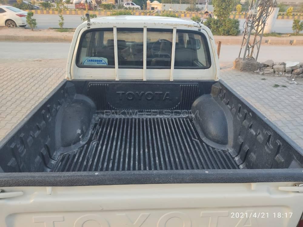 ٹویوٹا ہائیلکس 2000 for Sale in پشاور ٹویوٹا ہائیلکس 2000 for Sale in پشاور Image-5