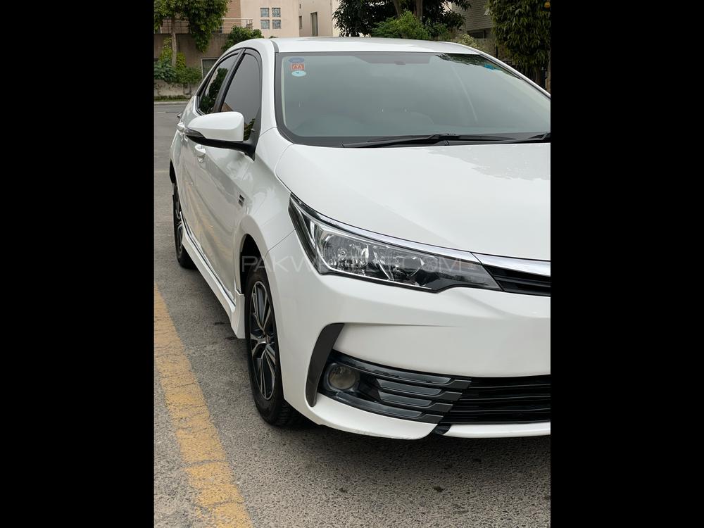 Toyota Corolla 2017 for Sale in Lahore Image-1