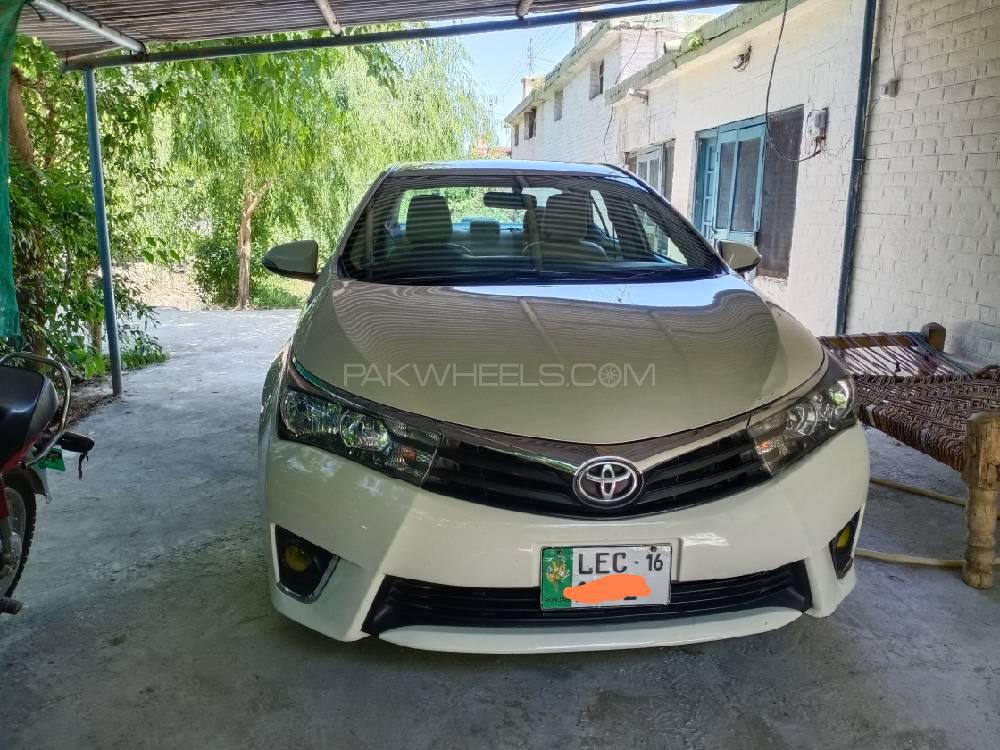Toyota Corolla 2015 for Sale in Peshawar Image-1