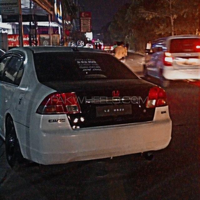 ہونڈا سوک - 2004  Image-1