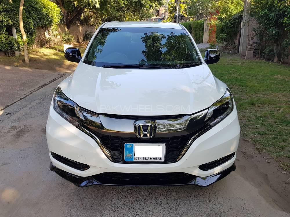 Honda Vezel Hybrid Rs Honda Sensing 16 For Sale In Lahore Pakwheels