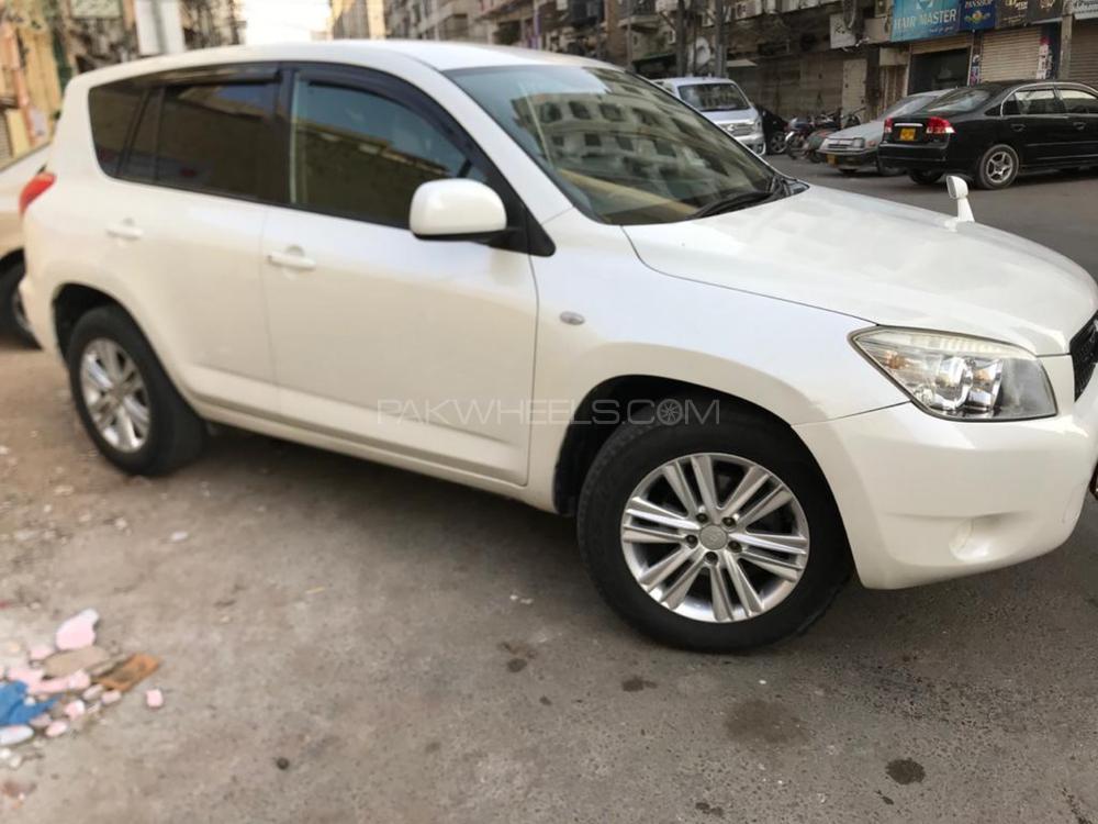 ٹویوٹا راو 4 2007 for Sale in کراچی ٹویوٹا راو 4 2007 for Sale in کراچی Image-2