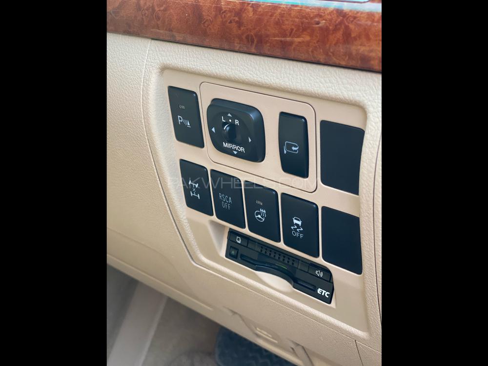 Toyota Land Cruiser 2013 for Sale in Lahore Toyota Land Cruiser 2013 for Sale in Lahore Image-16