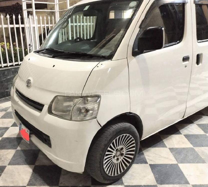 Toyota Town Ace 2010 for Sale in Peshawar Image-1
