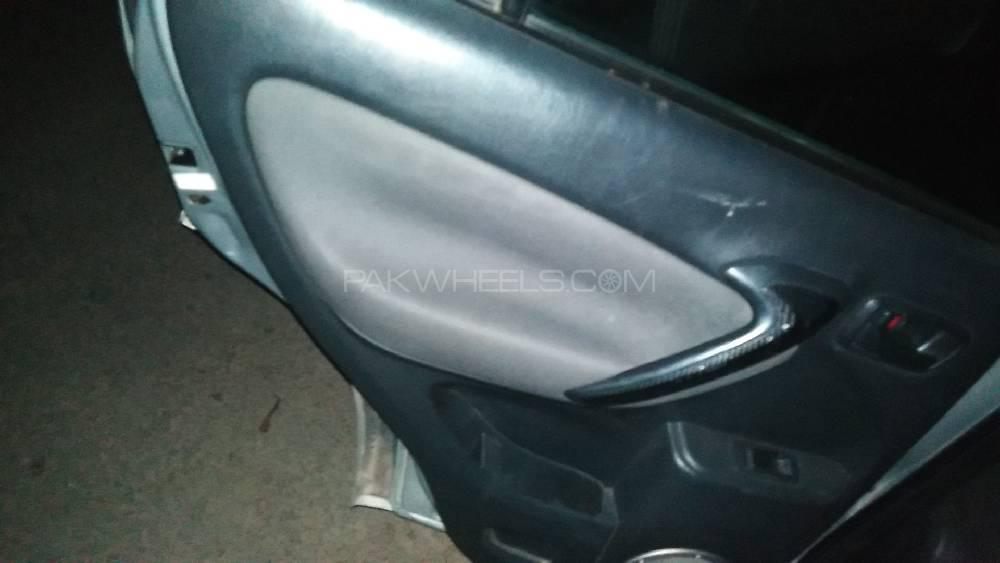 ٹویوٹا راو 4 2005 for Sale in فیصل آباد Image-1
