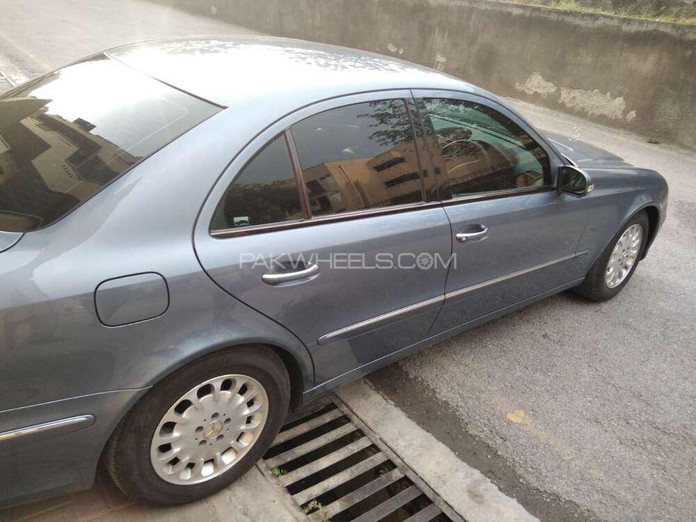 Mercedes Benz E Class 2004 for Sale in Islamabad Mercedes Benz E Class 2004 for Sale in Islamabad Image-4
