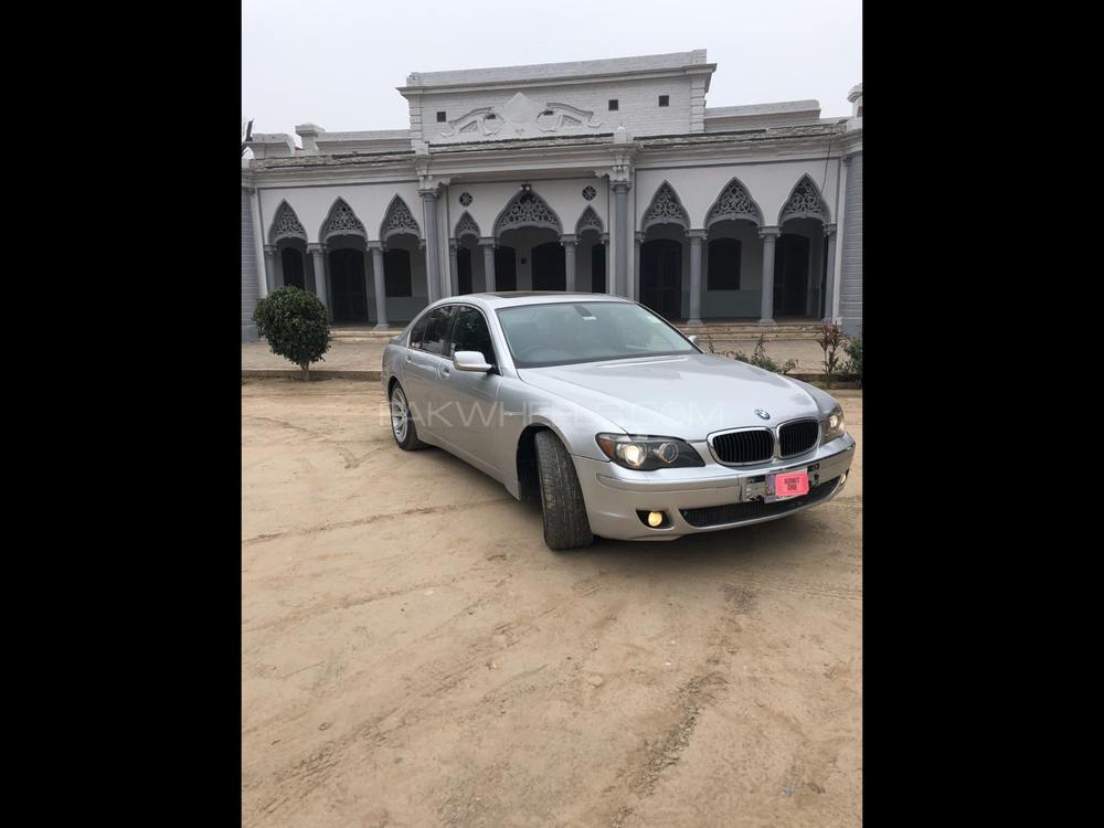 بی ایم ڈبلیو 7 سیریز 2004 for Sale in شیخوپورہ بی ایم ڈبلیو 7 سیریز 2004 for Sale in شیخوپورہ Image-4