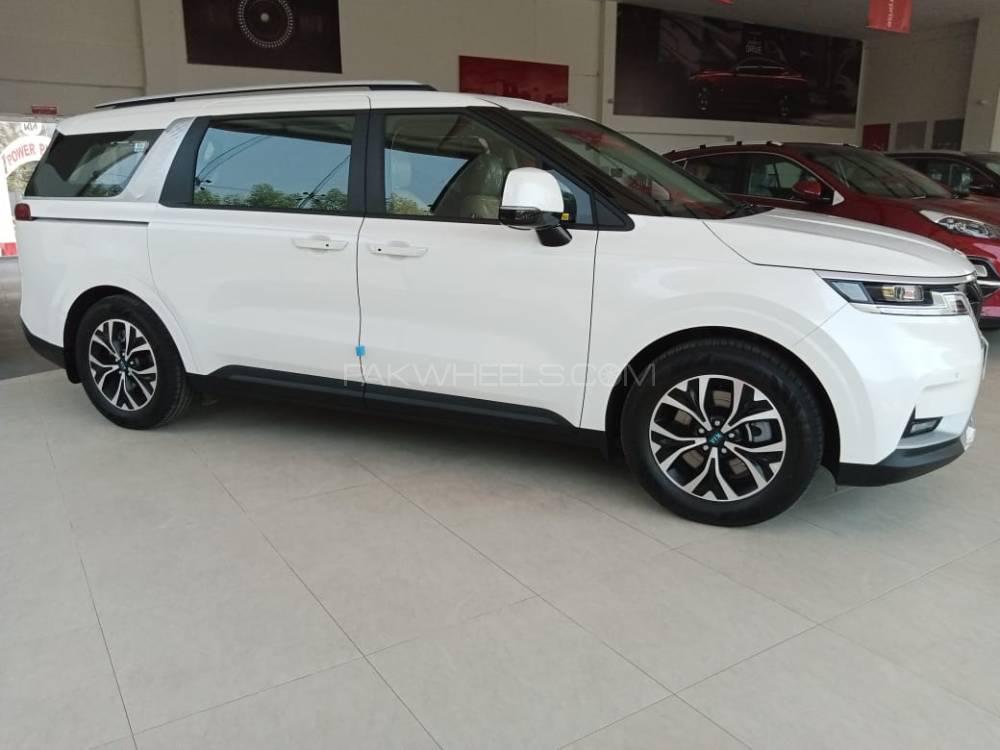 KIA Carnival 2021 for Sale in Karachi Image-1
