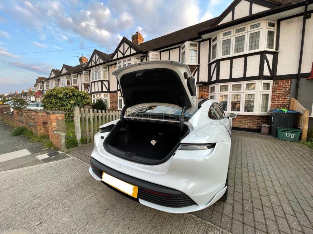Porsche Taycan 2021 for Sale in Lahore Porsche Taycan 2021 for Sale in Lahore Image-7