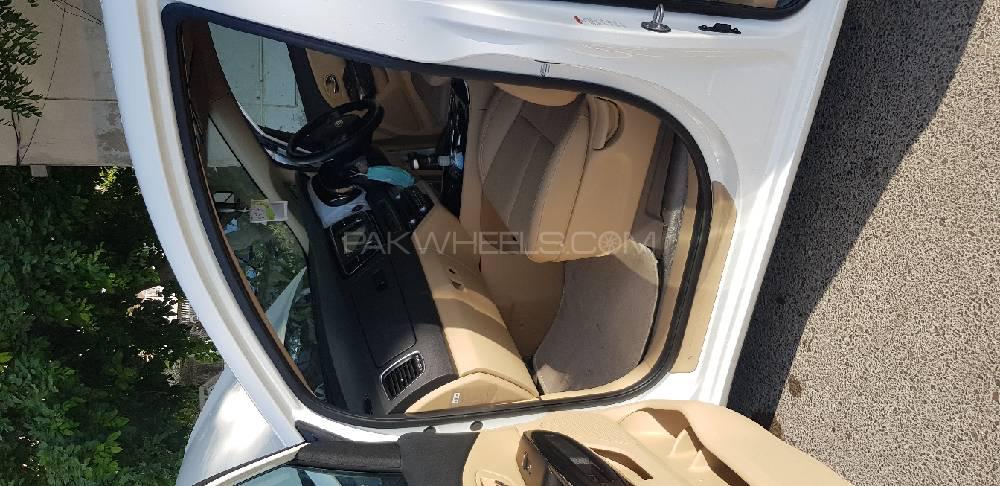 KIA Carnival 2020 for Sale in Karachi KIA Carnival 2020 for Sale in Karachi Image-11