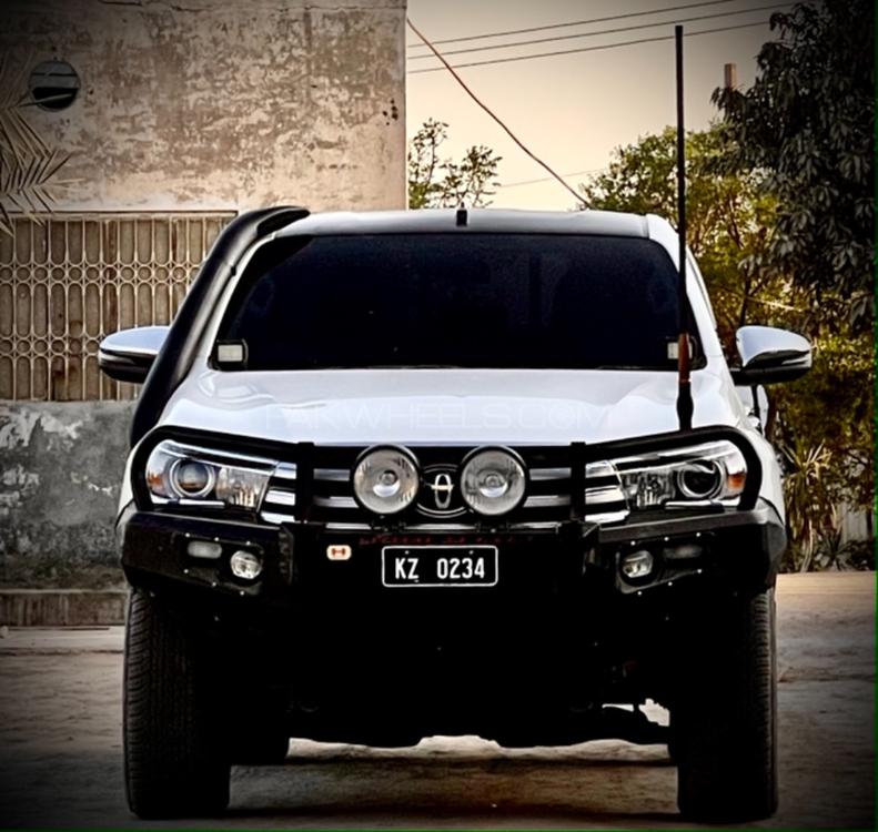 ٹویوٹا ہائیلکس 2019 for Sale in ملتان Image-1