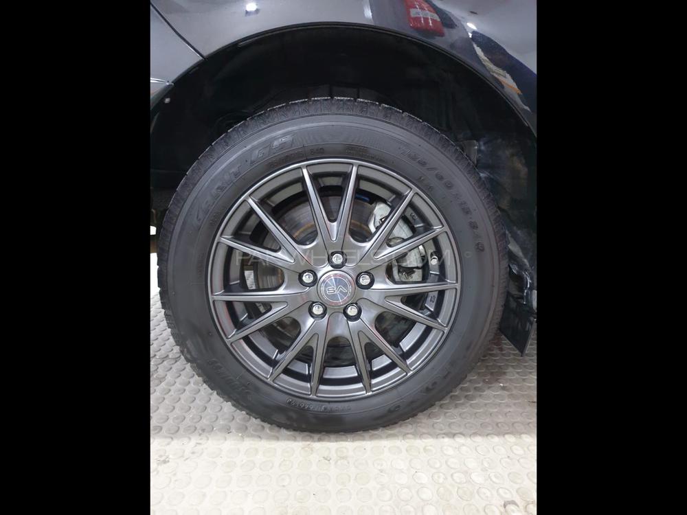 Toyota Sienta 2016 for Sale in Lahore Toyota Sienta 2016 for Sale in Lahore Image-10