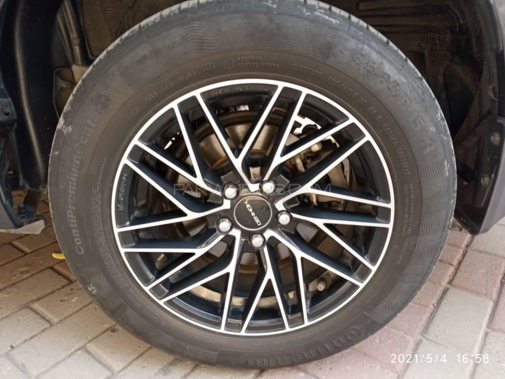 Toyota Corolla 2018 for Sale in Lahore Toyota Corolla 2018 for Sale in Lahore Image-18
