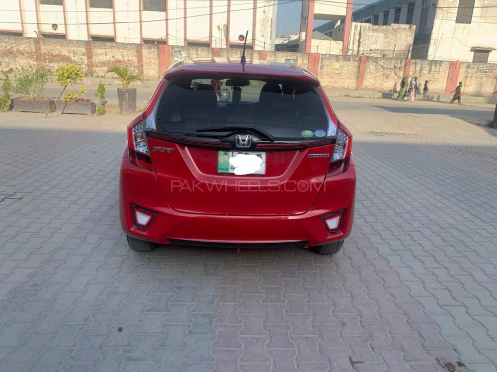 Honda Fit 2015 for Sale in Sialkot Honda Fit 2015 for Sale in Sialkot Image-2