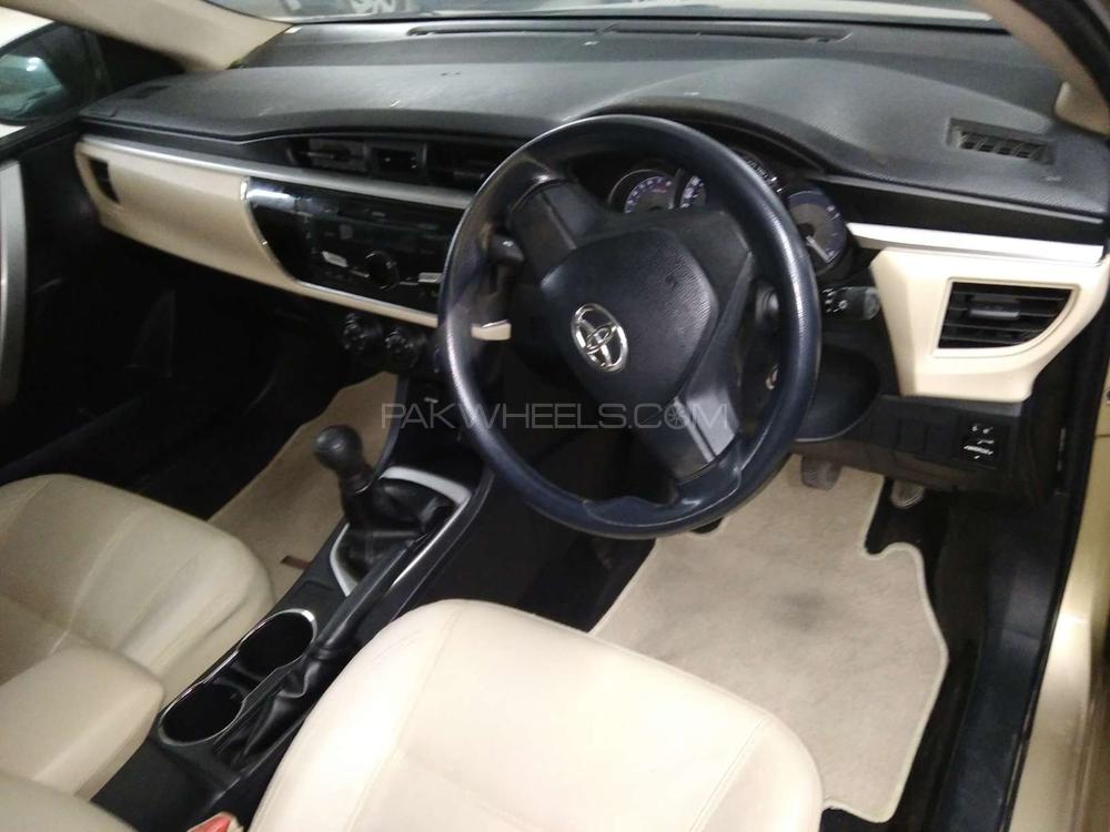 Toyota Corolla 2015 for Sale in Karachi Toyota Corolla 2015 for Sale in Karachi Image-3