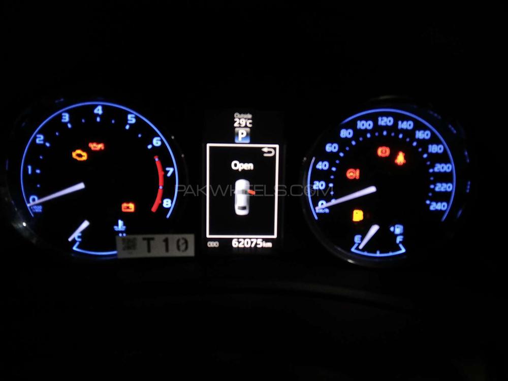 Toyota Corolla 2018 for Sale in Karachi Toyota Corolla 2018 for Sale in Karachi Image-6