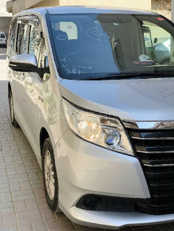 Toyota Noah 2015 for Sale in Lahore Toyota Noah 2015 for Sale in Lahore Image-3