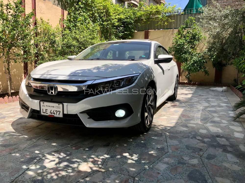 Honda Civic 2018 for Sale in Peshawar Image-1
