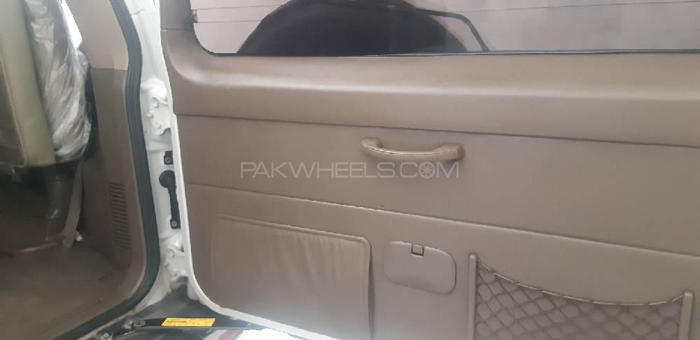 Toyota Prado 2001 for Sale in Peshawar Toyota Prado 2001 for Sale in Peshawar Image-12