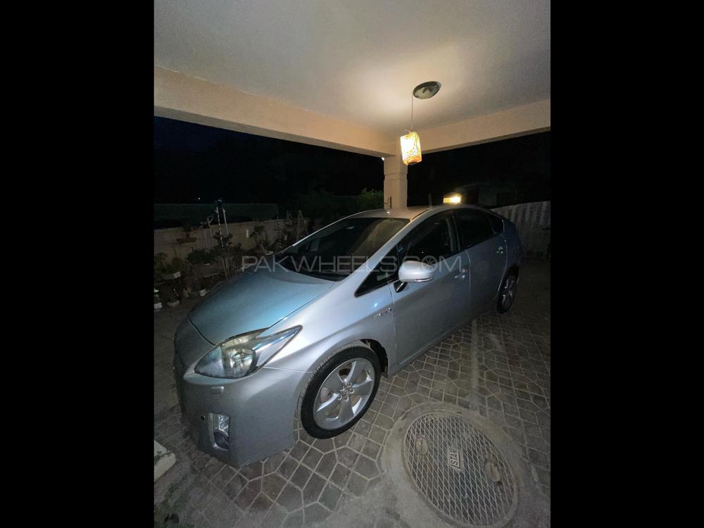 Toyota Prius 2011 for Sale in Islamabad Image-1
