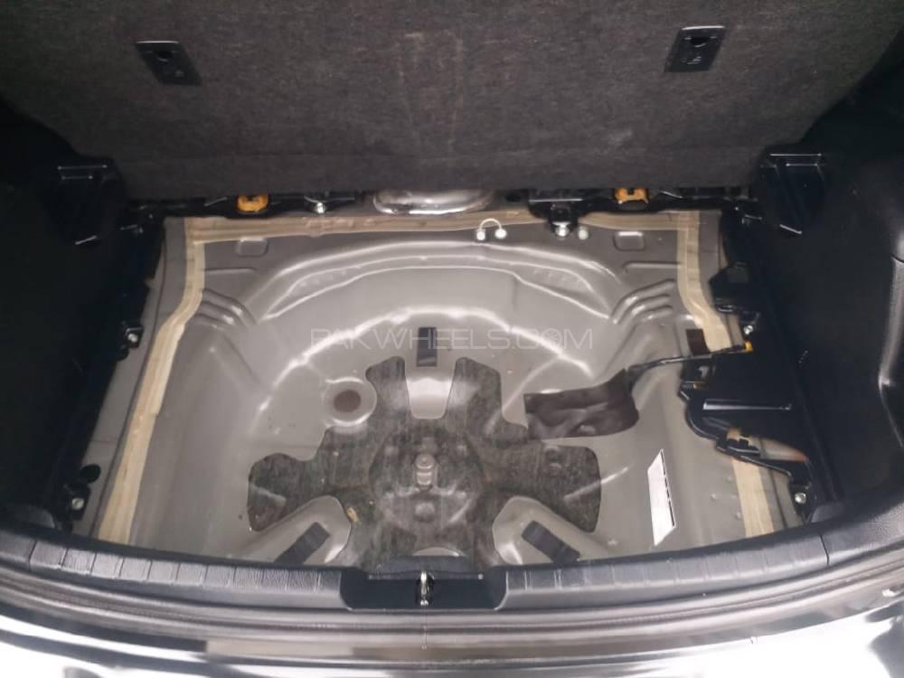 Toyota Vitz 2013 for Sale in Peshawar Toyota Vitz 2013 for Sale in Peshawar Image-5
