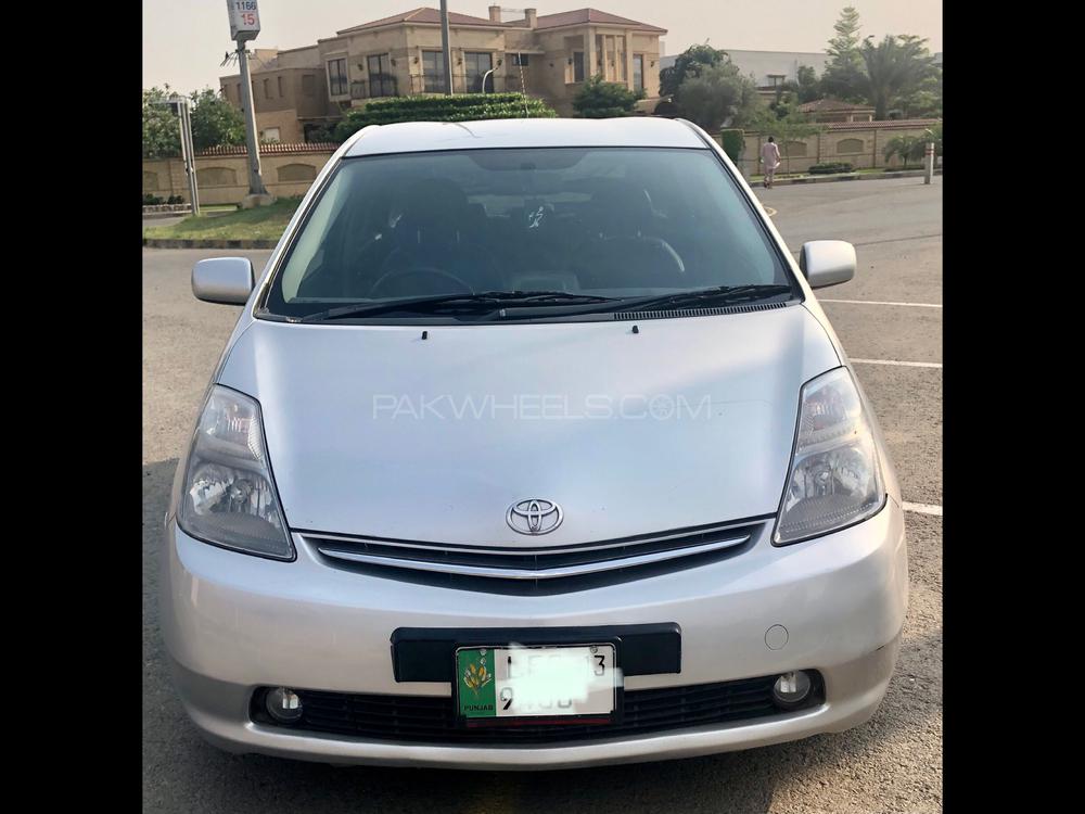 Toyota Prius 2007 for Sale in Lahore Image-1