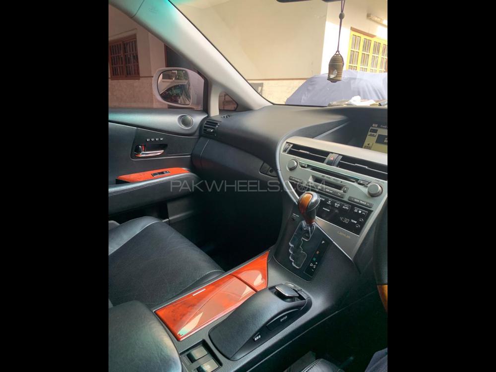 Lexus RX Series 2010 for Sale in Karachi Lexus RX Series 2010 for Sale in Karachi Image-8