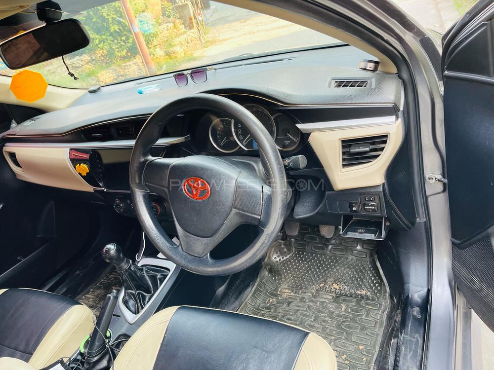 Toyota Corolla 2014 for Sale in Lahore Toyota Corolla 2014 for Sale in Lahore Image-12