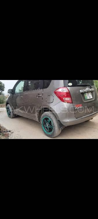 Toyota Ractis 2015 for Sale in Lahore Image-1