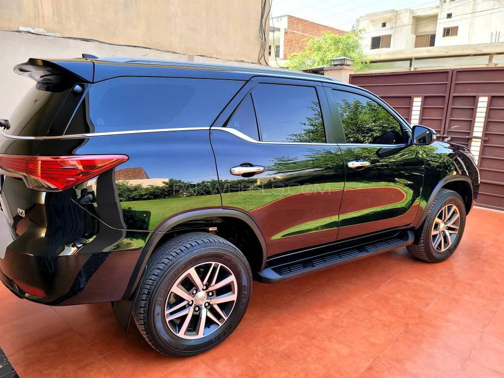 Toyota Fortuner 2020 for Sale in Multan Toyota Fortuner 2020 for Sale in Multan Image-11