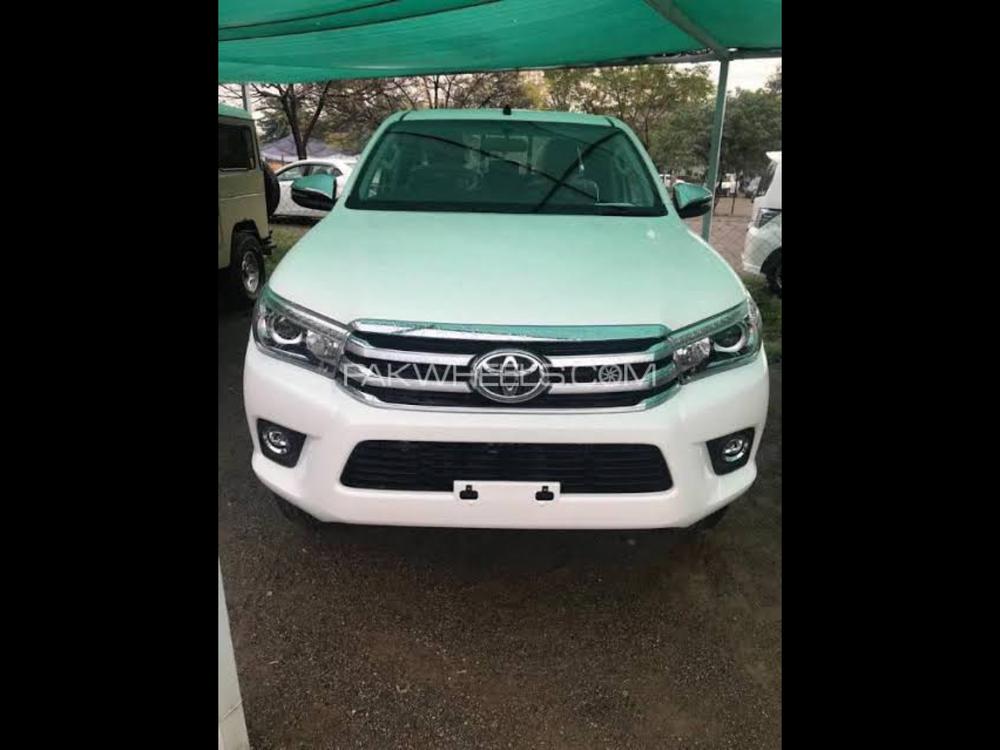 Toyota Hilux 2021 for Sale in Karachi Image-1