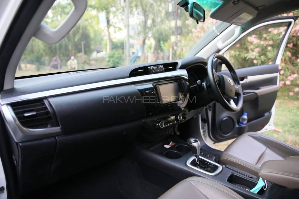 Toyota Hilux 2018 for Sale in Lahore Toyota Hilux 2018 for Sale in Lahore Image-15