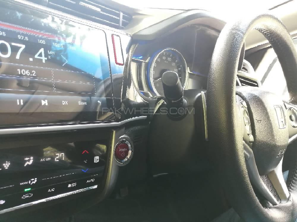 Honda Grace Hybrid 2014 for Sale in Karachi Honda Grace Hybrid 2014 for Sale in Karachi Image-10