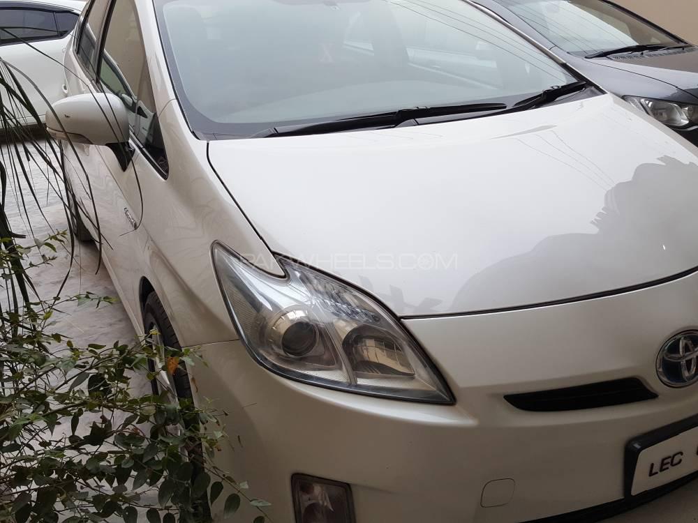 Toyota Prius 2010 for Sale in Peshawar Image-1