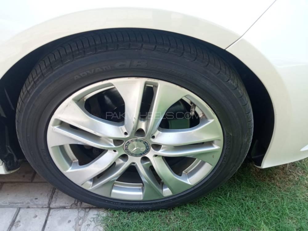 Mercedes Benz E Class 2010 for Sale in Lahore Mercedes Benz E Class 2010 for Sale in Lahore Image-15
