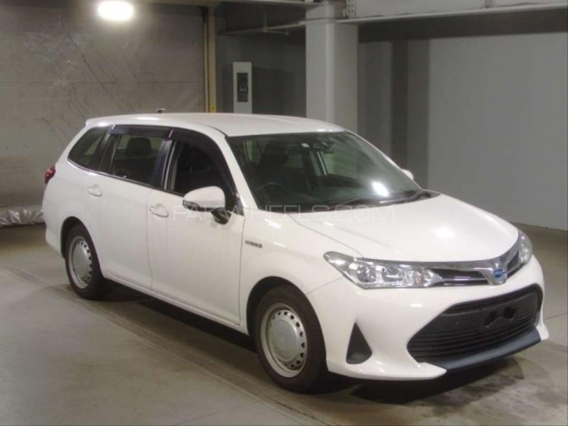 Toyota corolla fielder 2018