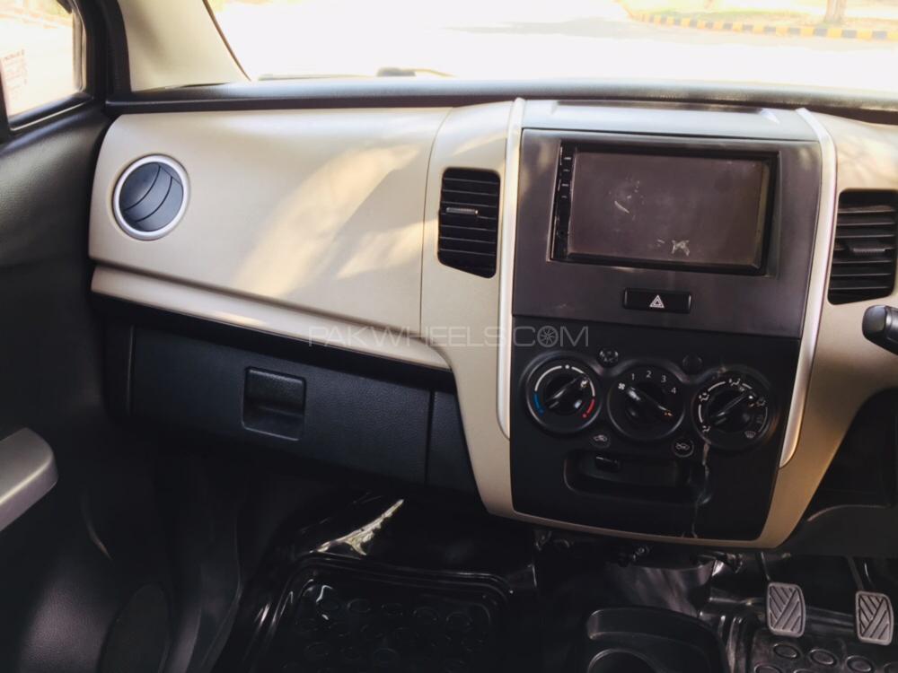 Suzuki Wagon R 2017 for Sale in Gujranwala Suzuki Wagon R 2017 for Sale in Gujranwala Image-10